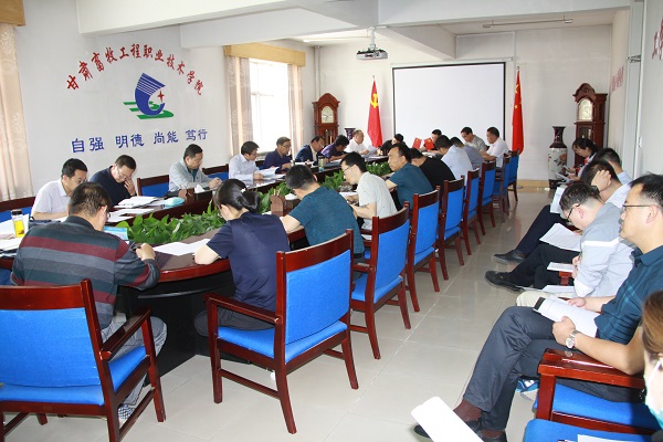 b5dca61e066740618bd156d6b59813bf.jpg